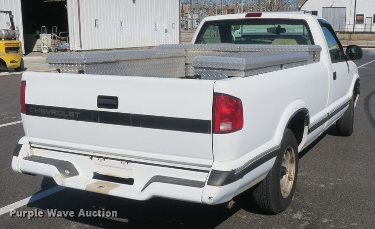 image for item DF5096 1994 Chevrolet S10 pickup truck
