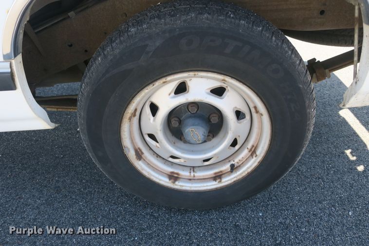 image for item DF5096 1994 Chevrolet S10 pickup truck