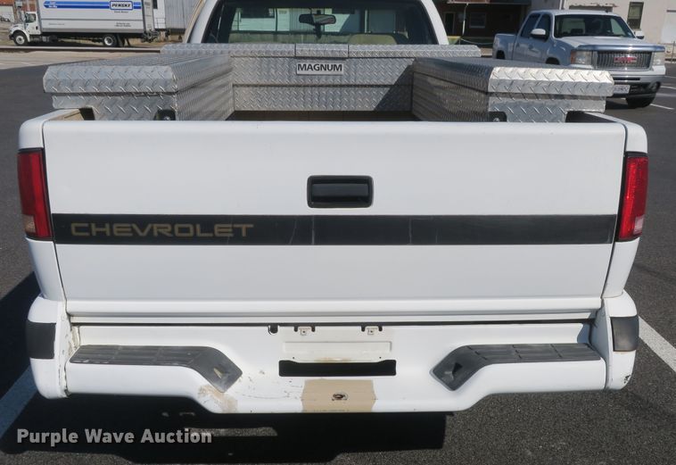 image for item DF5096 1994 Chevrolet S10 pickup truck