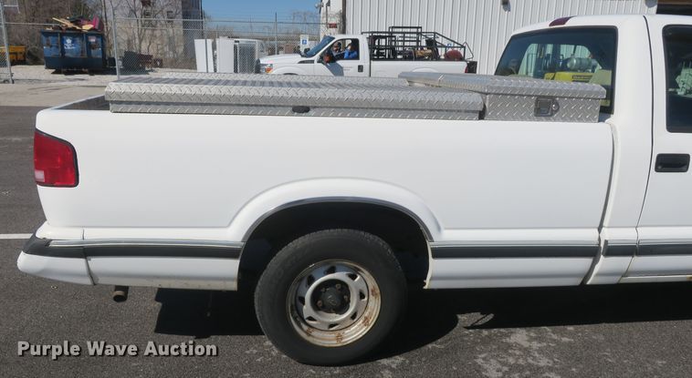 image for item DF5096 1994 Chevrolet S10 pickup truck