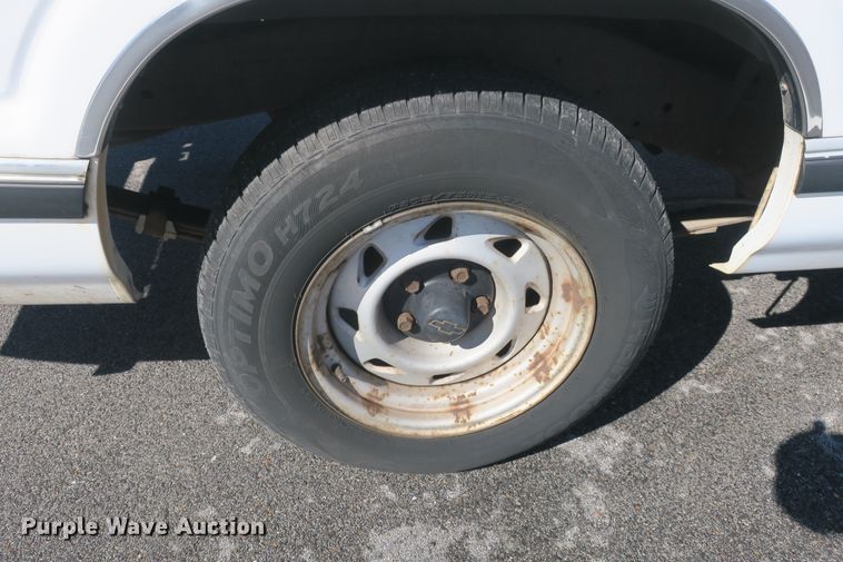 image for item DF5096 1994 Chevrolet S10 pickup truck