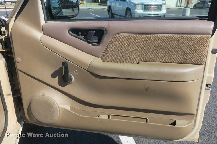 image for item DF5096 1994 Chevrolet S10 pickup truck