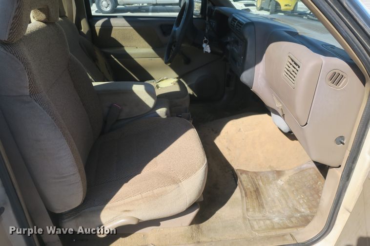 image for item DF5096 1994 Chevrolet S10 pickup truck