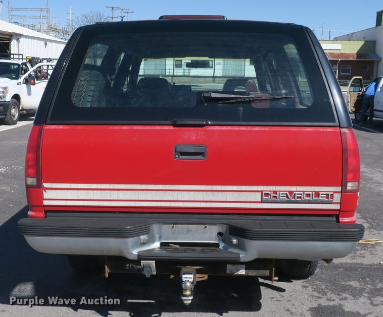 image for item DF5098 1994 Chevrolet Suburban K2500 SUV