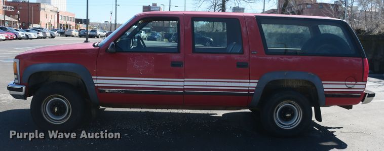 image for item DF5098 1994 Chevrolet Suburban K2500 SUV