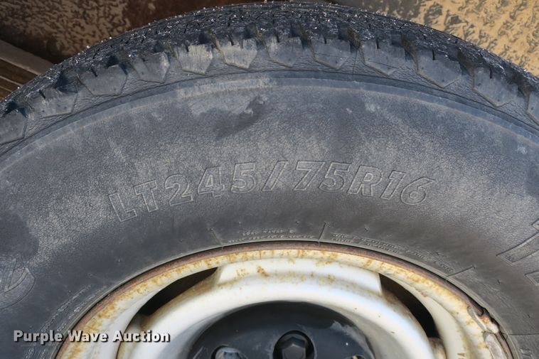 image for item DF5098 1994 Chevrolet Suburban K2500 SUV