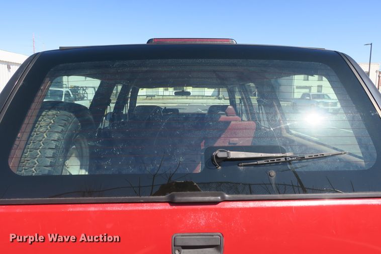 image for item DF5098 1994 Chevrolet Suburban K2500 SUV