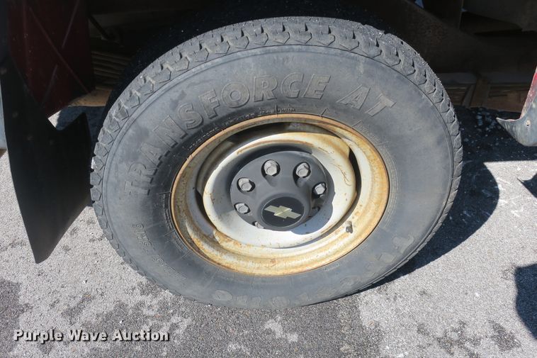 image for item DF5098 1994 Chevrolet Suburban K2500 SUV