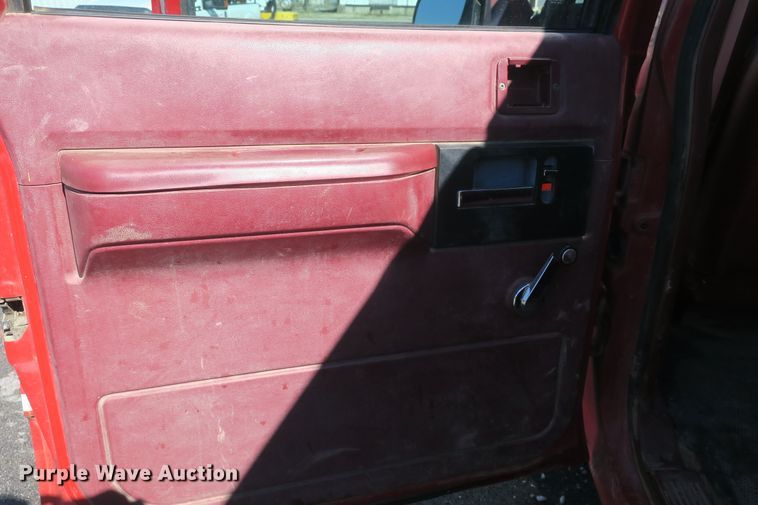 image for item DF5098 1994 Chevrolet Suburban K2500 SUV