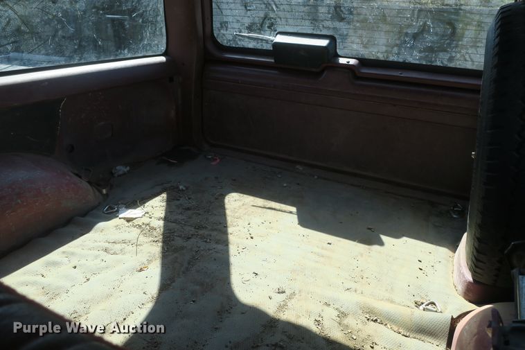 image for item DF5098 1994 Chevrolet Suburban K2500 SUV