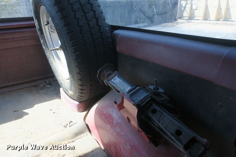 image for item DF5098 1994 Chevrolet Suburban K2500 SUV