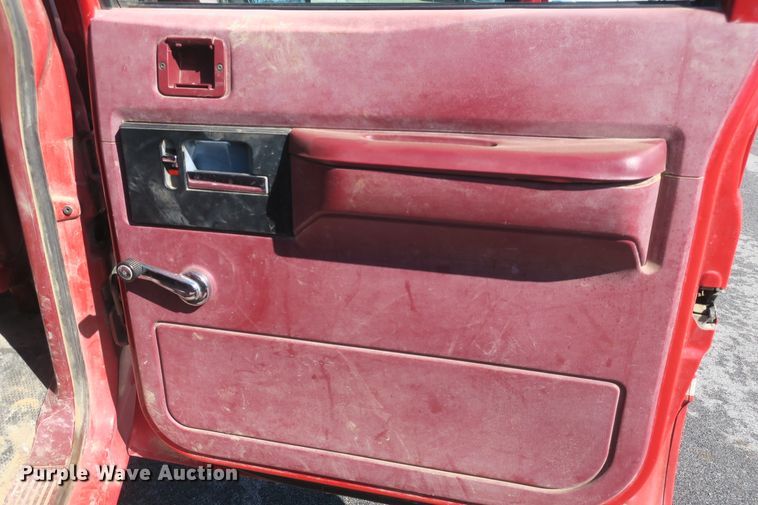 image for item DF5098 1994 Chevrolet Suburban K2500 SUV