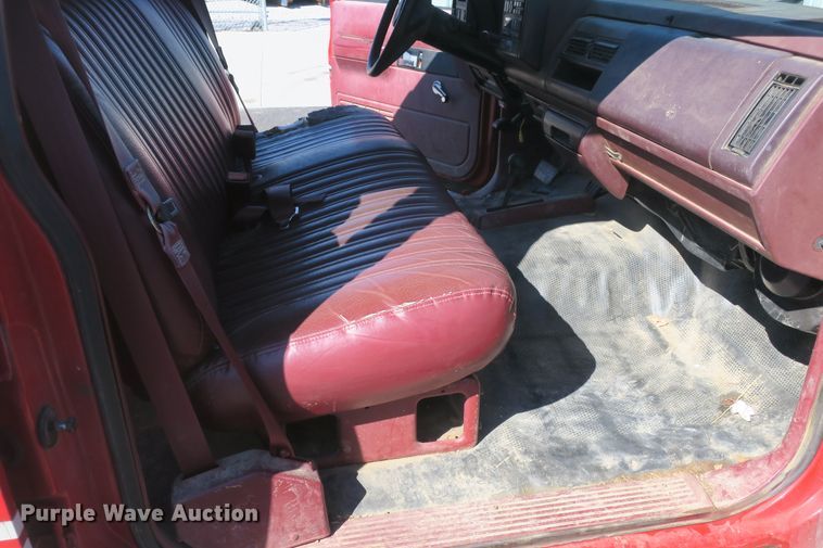 image for item DF5098 1994 Chevrolet Suburban K2500 SUV