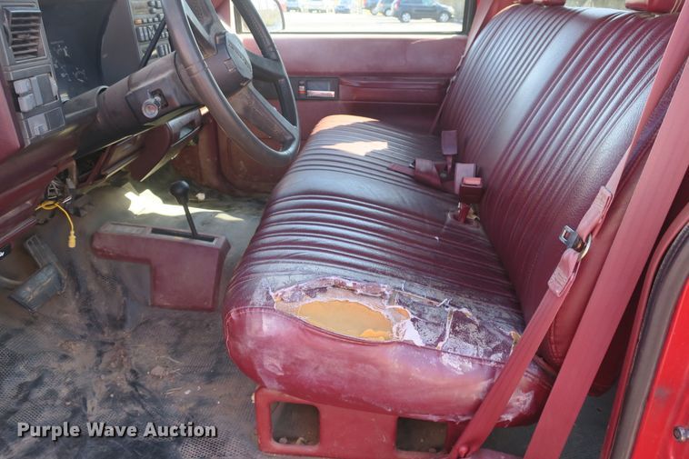 image for item DF5098 1994 Chevrolet Suburban K2500 SUV