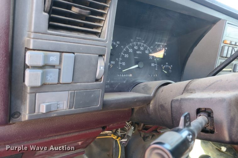 image for item DF5098 1994 Chevrolet Suburban K2500 SUV