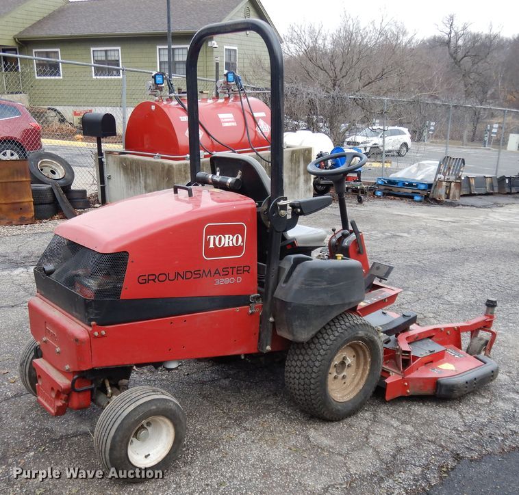 image for item DF5856 2010 Toro Groundmaster 3280D lawn mower