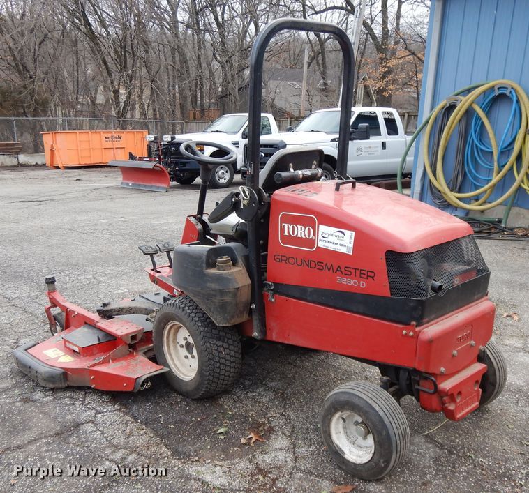 image for item DF5856 2010 Toro Groundmaster 3280D lawn mower