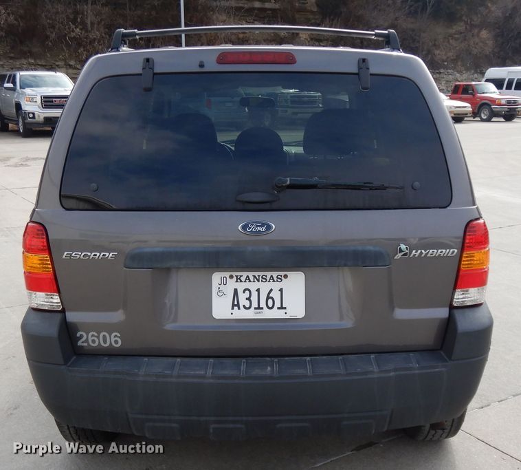 image for item DF5860 2005 Ford Escape Hybrid SUV