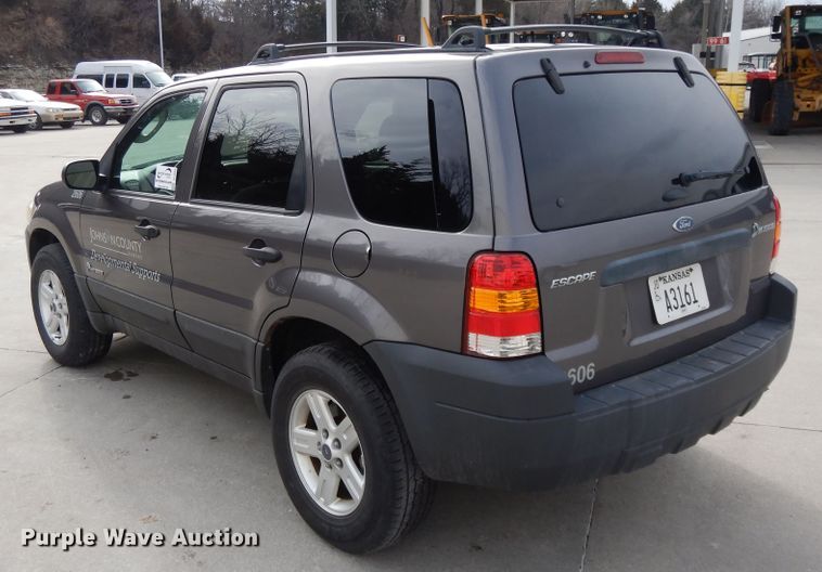 image for item DF5860 2005 Ford Escape Hybrid SUV