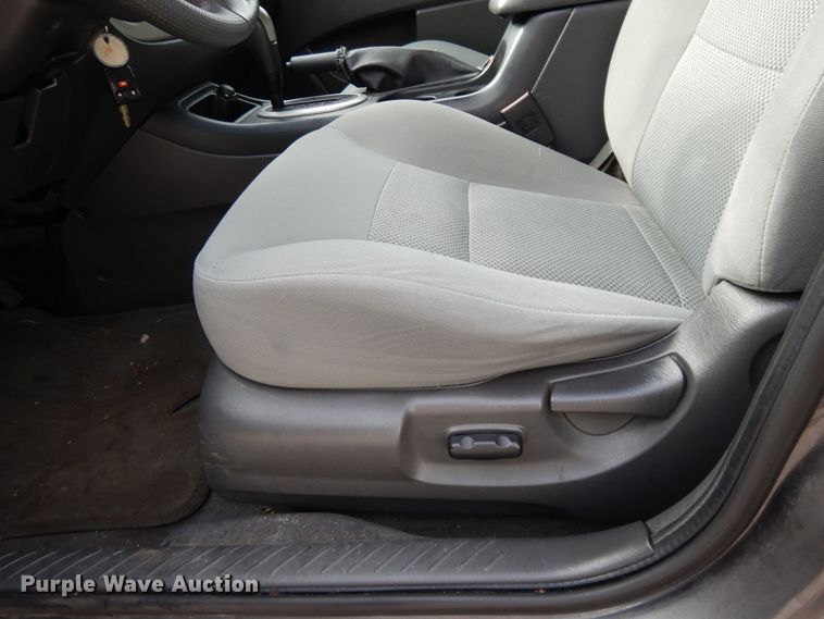 image for item DF5860 2005 Ford Escape Hybrid SUV