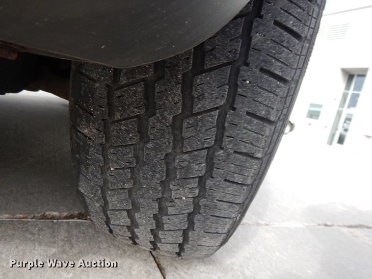 image for item DF5860 2005 Ford Escape Hybrid SUV