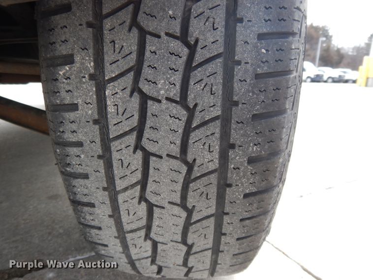 image for item DF5860 2005 Ford Escape Hybrid SUV