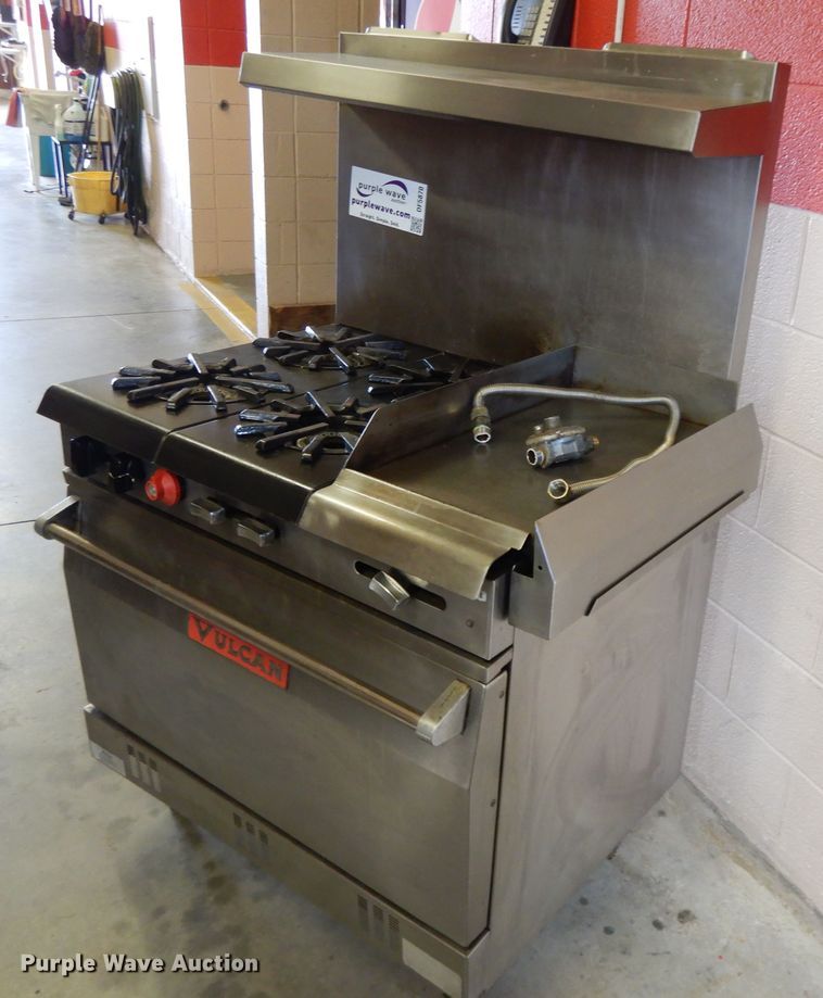 image for item DF5870 1985 Vulcan oven