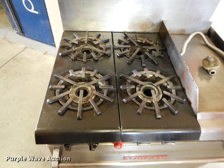 image for item DF5870 1985 Vulcan oven