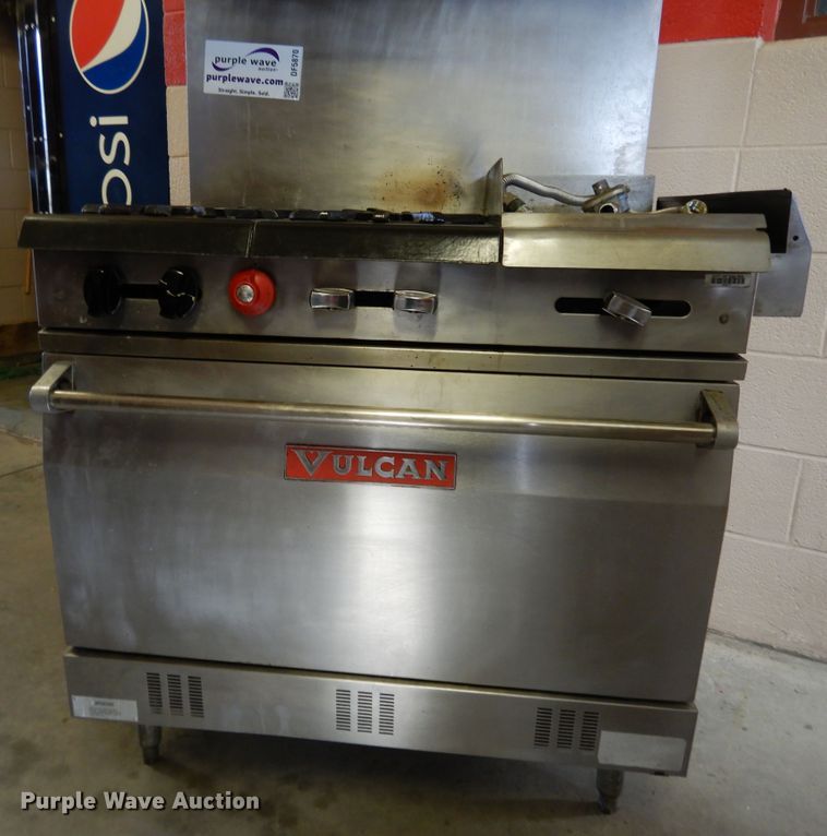 image for item DF5870 1985 Vulcan oven