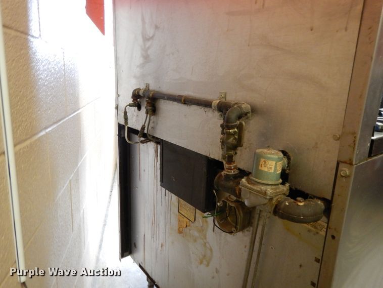 image for item DF5870 1985 Vulcan oven