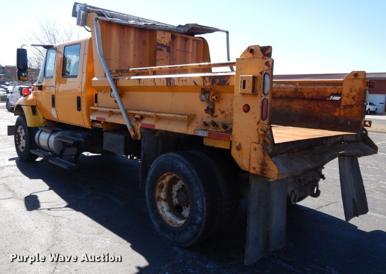 image for item DF5929 2006 International 7400 dump truck