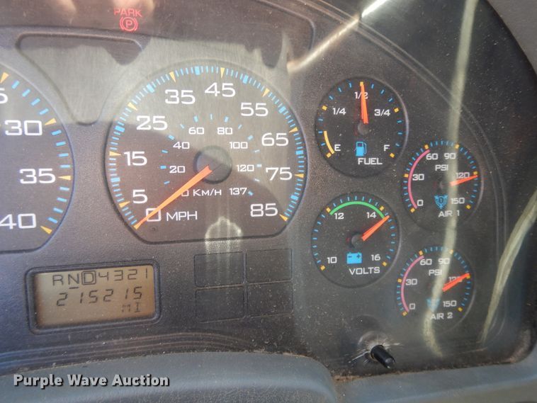 image for item DF5929 2006 International 7400 dump truck