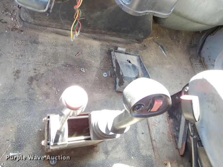 image for item DF5929 2006 International 7400 dump truck