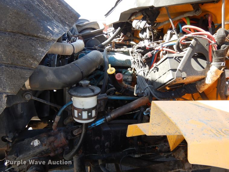 image for item DF5929 2006 International 7400 dump truck