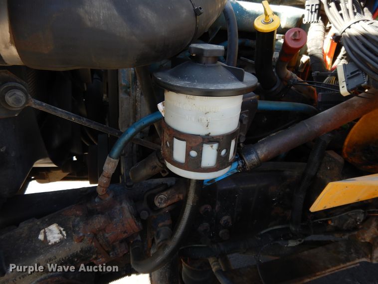 image for item DF5929 2006 International 7400 dump truck