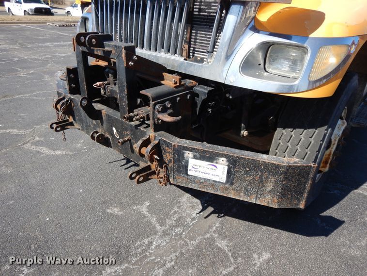 image for item DF5929 2006 International 7400 dump truck