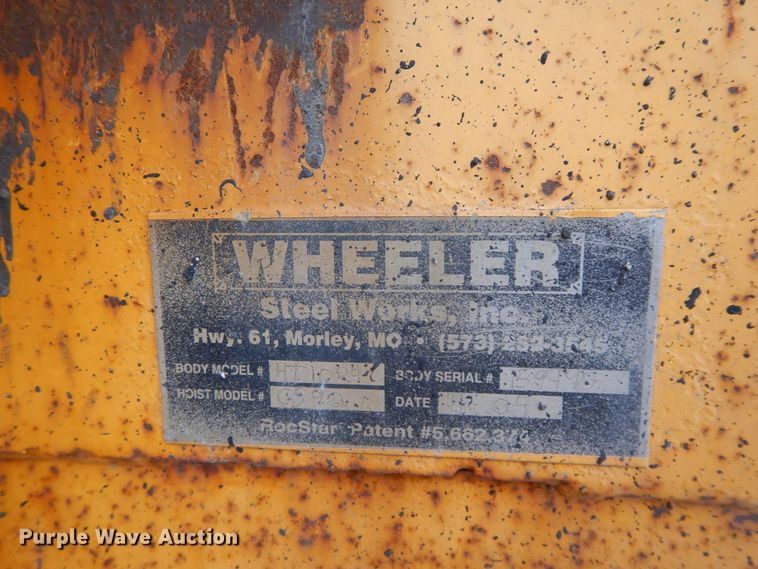 image for item DF5929 2006 International 7400 dump truck