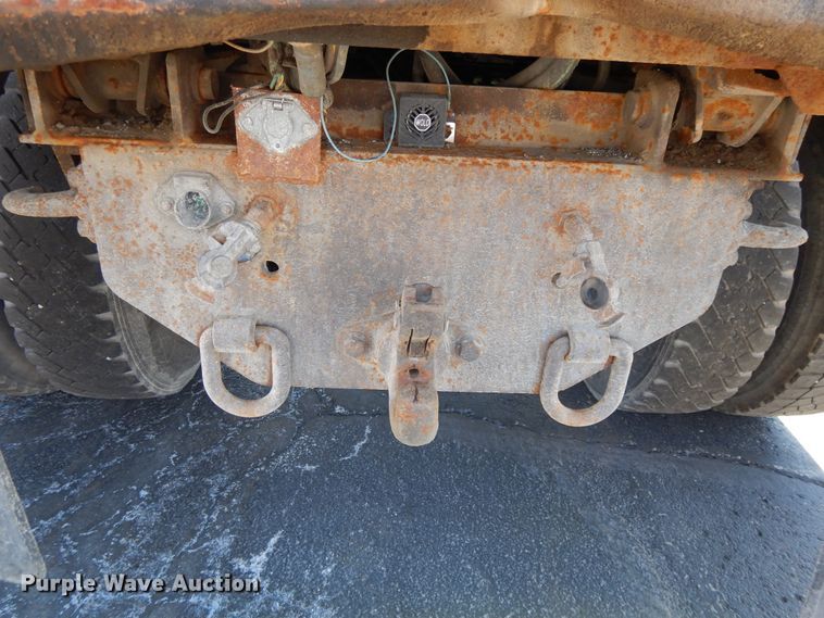 image for item DF5929 2006 International 7400 dump truck