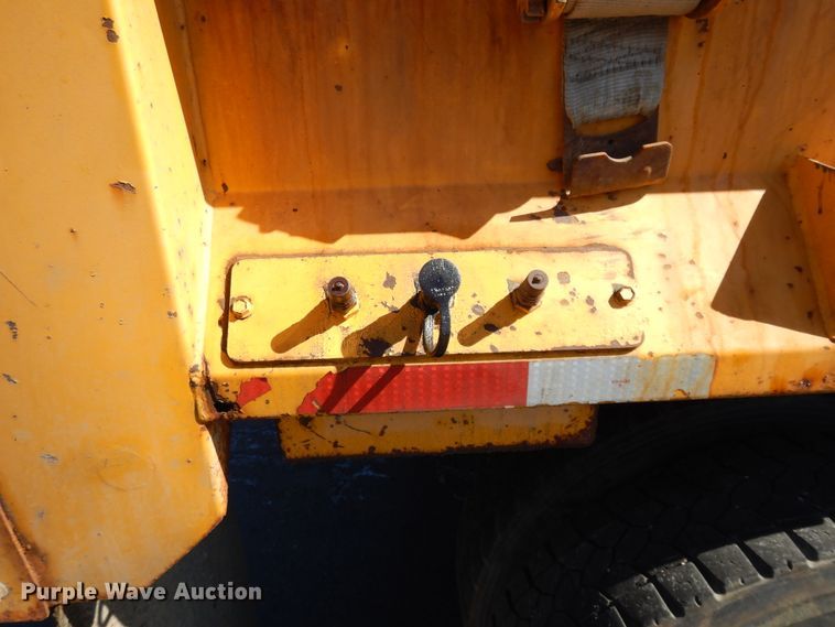 image for item DF5929 2006 International 7400 dump truck