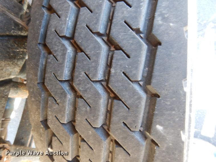 image for item DF5929 2006 International 7400 dump truck