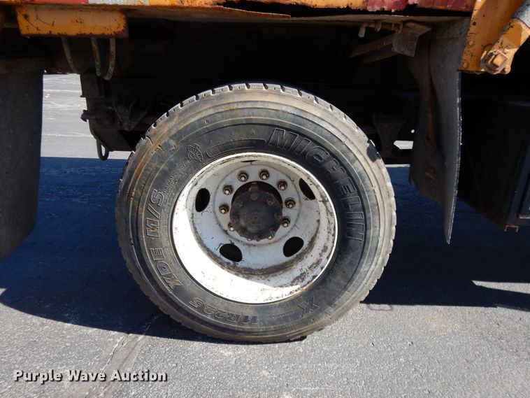 image for item DF5929 2006 International 7400 dump truck