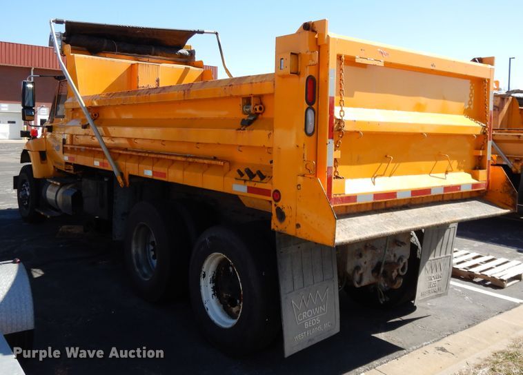 image for item DF5931 2006 International 7400 dump truck