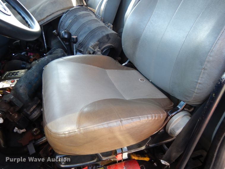 image for item DF5931 2006 International 7400 dump truck