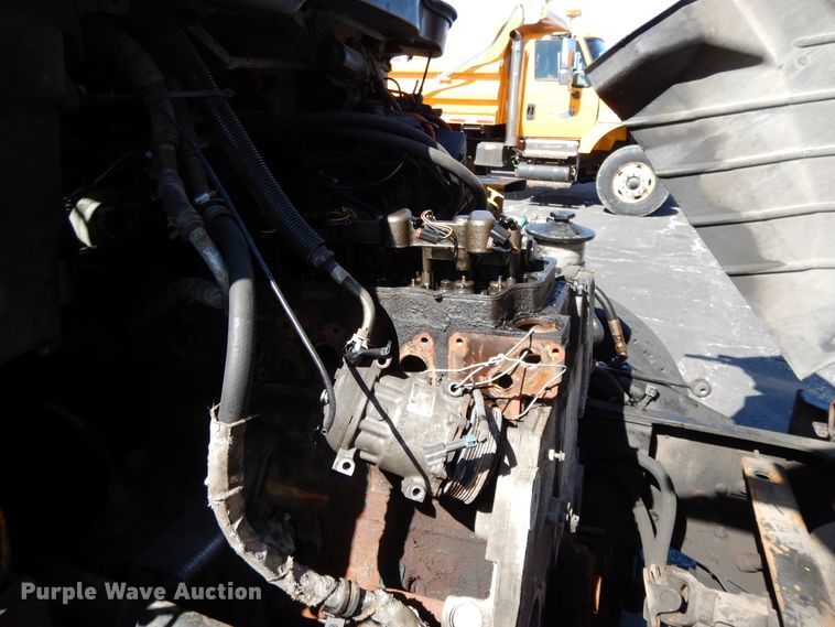 image for item DF5931 2006 International 7400 dump truck