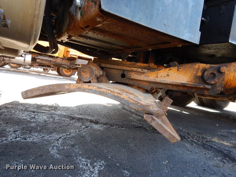 image for item DF5931 2006 International 7400 dump truck