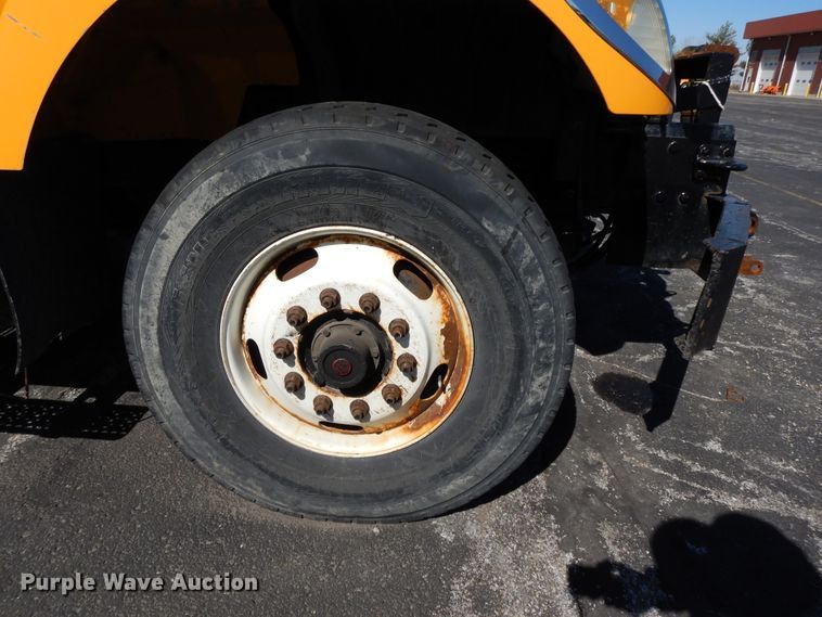 image for item DF5931 2006 International 7400 dump truck