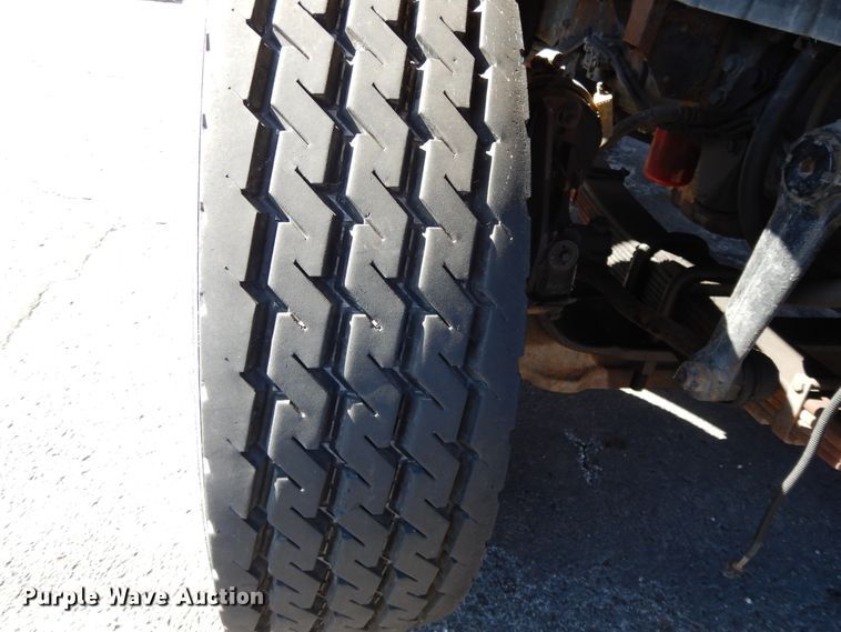 image for item DF5931 2006 International 7400 dump truck