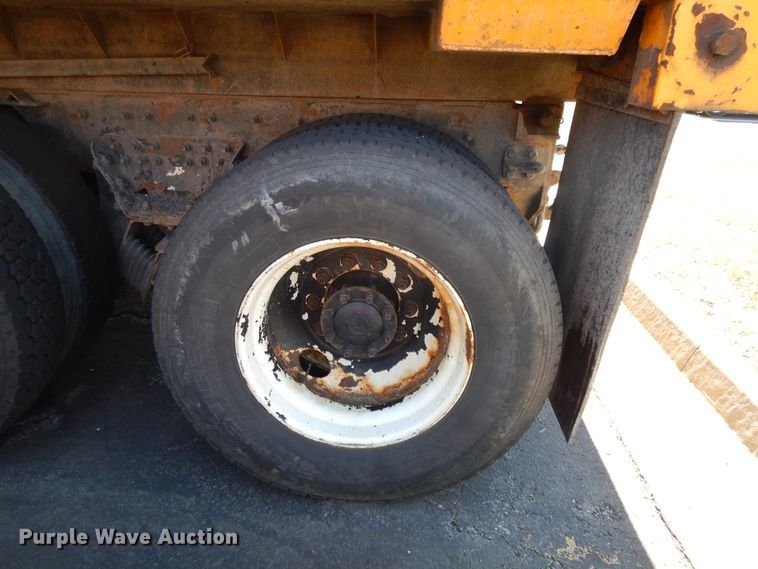 image for item DF5931 2006 International 7400 dump truck