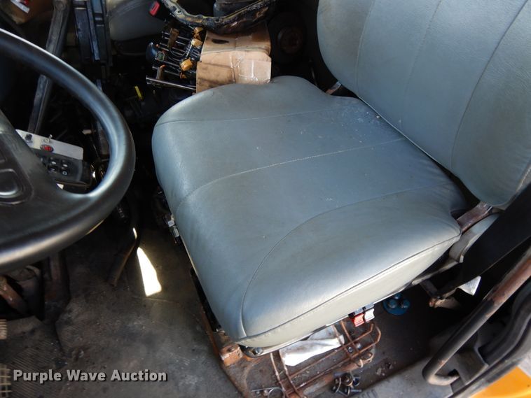 image for item DF5932 2006 International 7400 dump truck