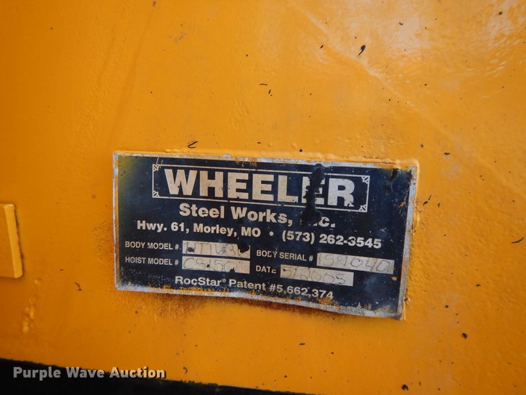 image for item DF5932 2006 International 7400 dump truck